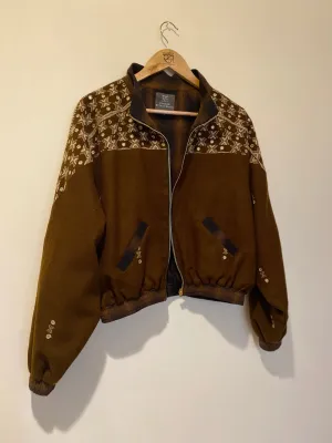 Dusty Brown bomber