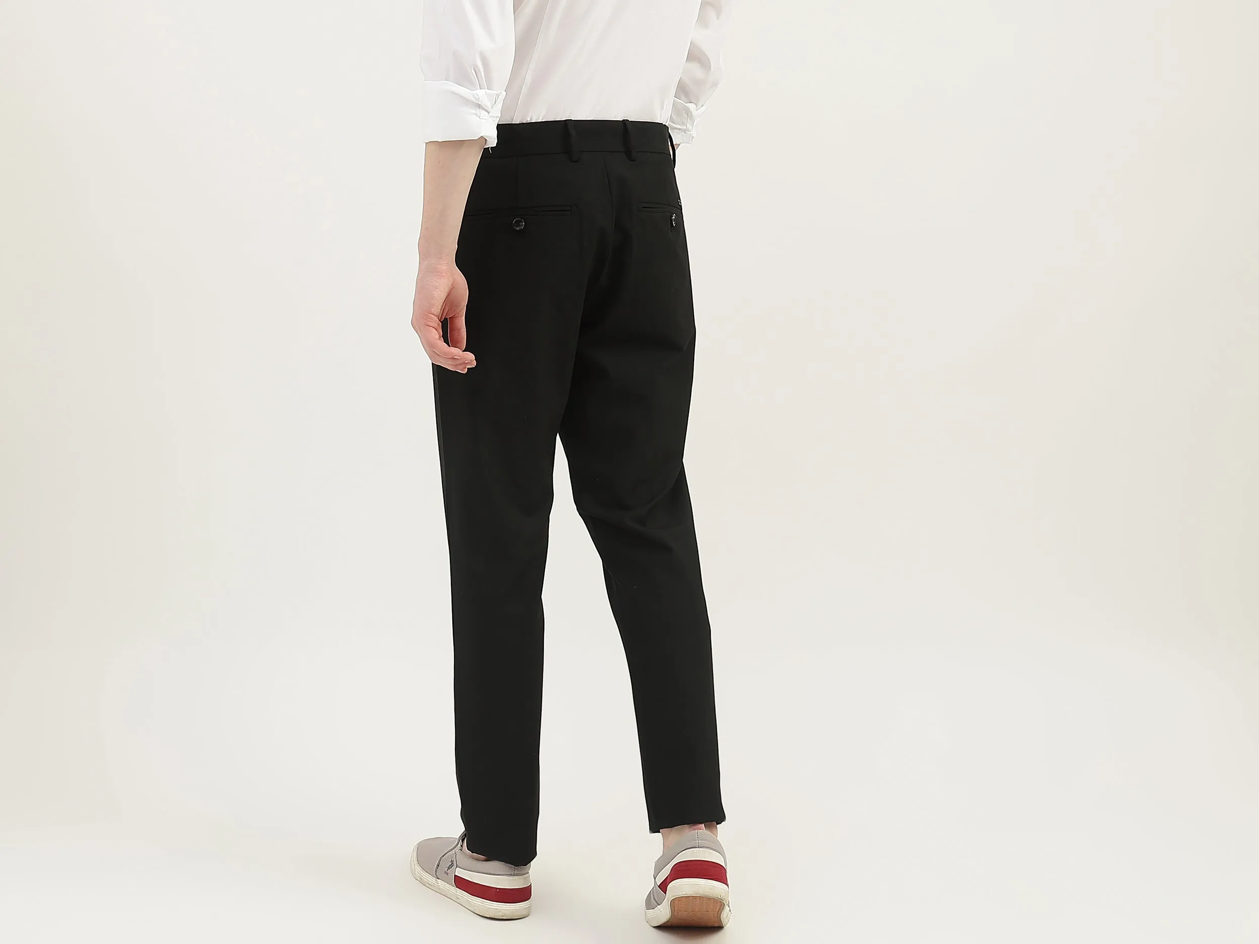 Men Solid Slim Fit Trousers