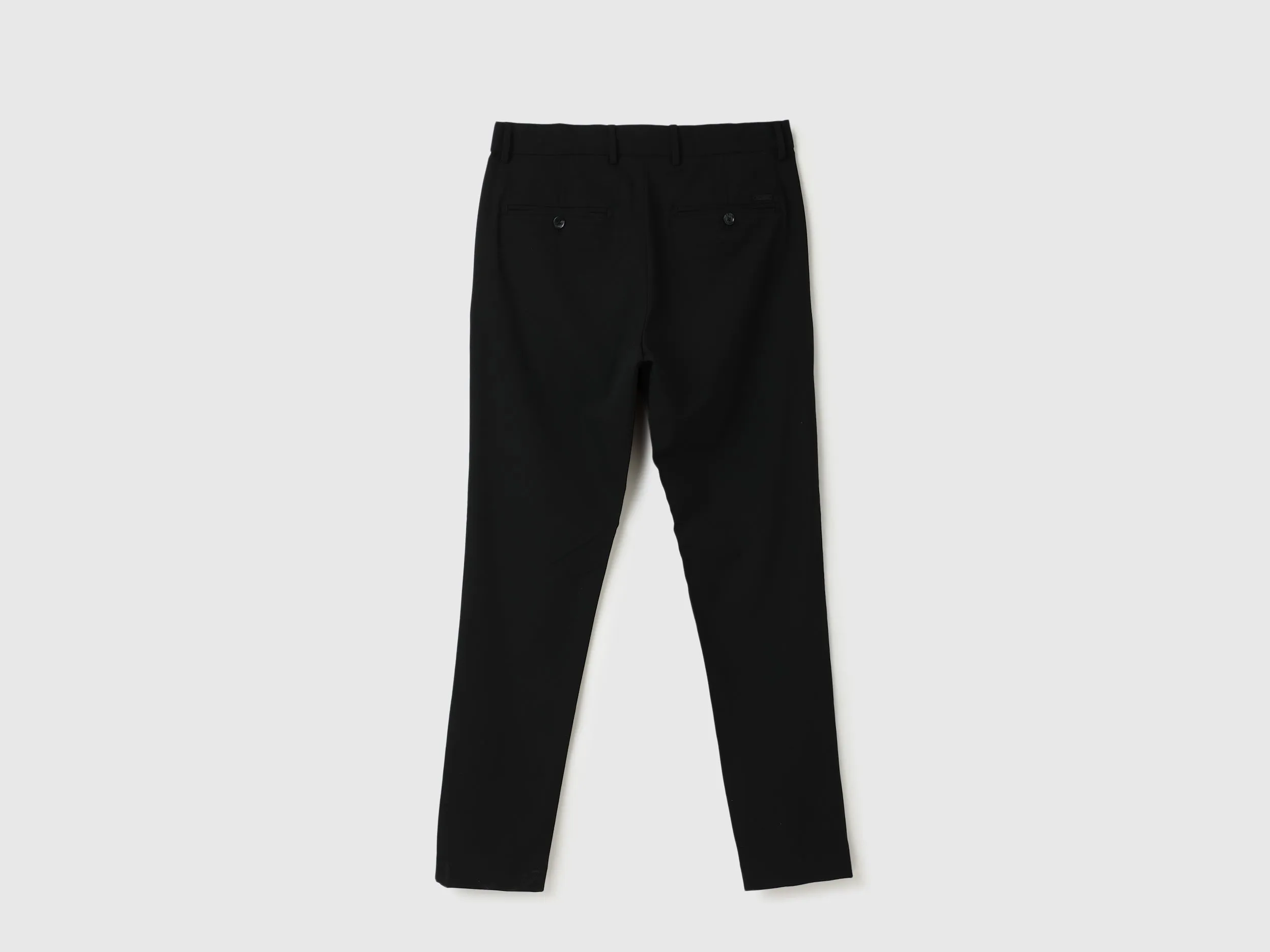 Men Solid Slim Fit Trousers