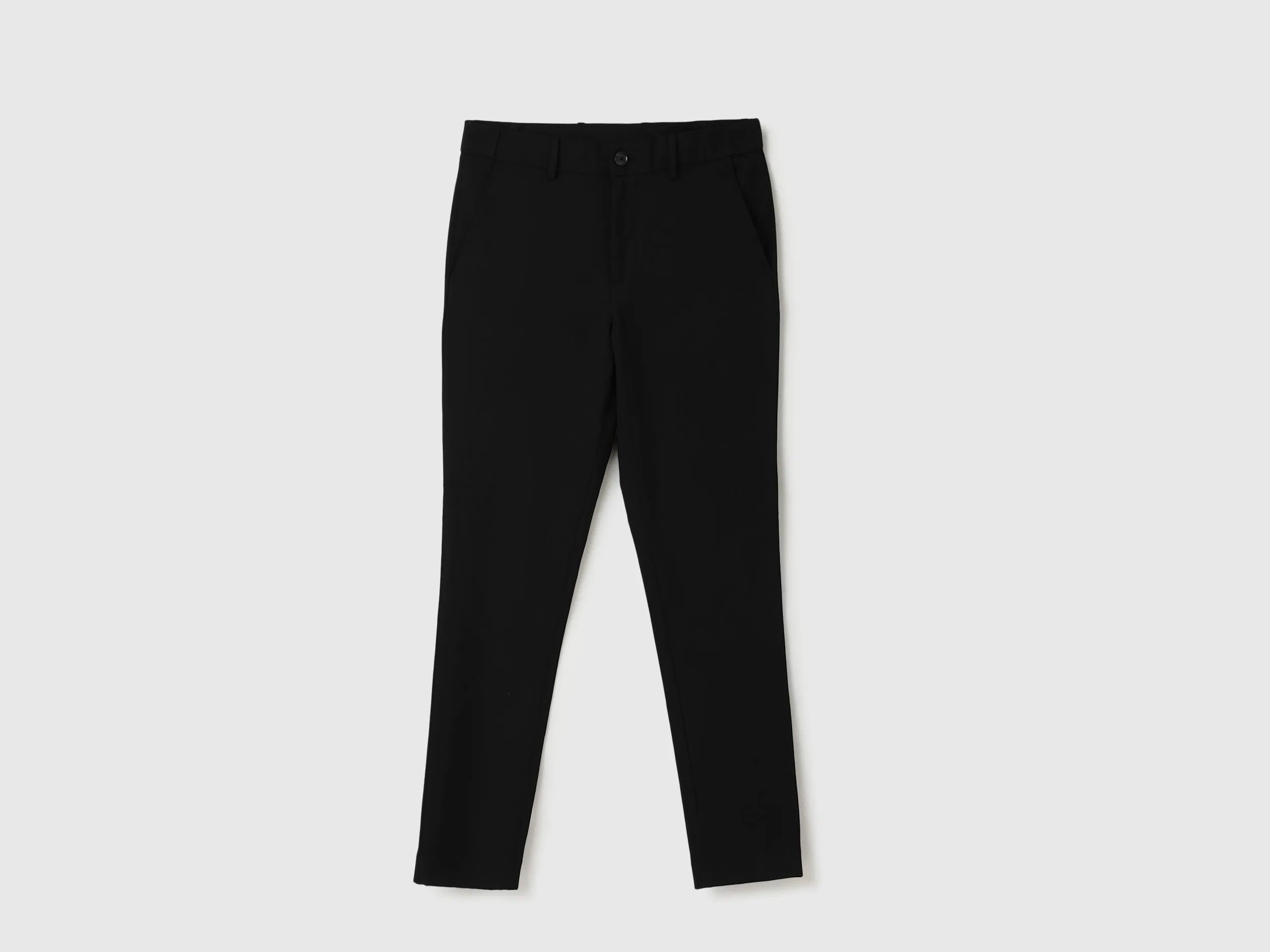 Men Solid Slim Fit Trousers