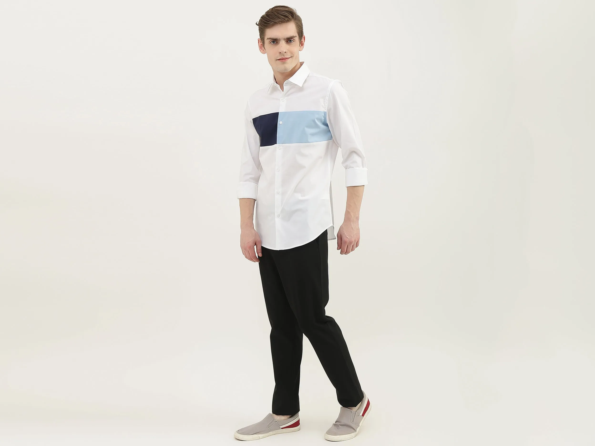 Men Solid Slim Fit Trousers