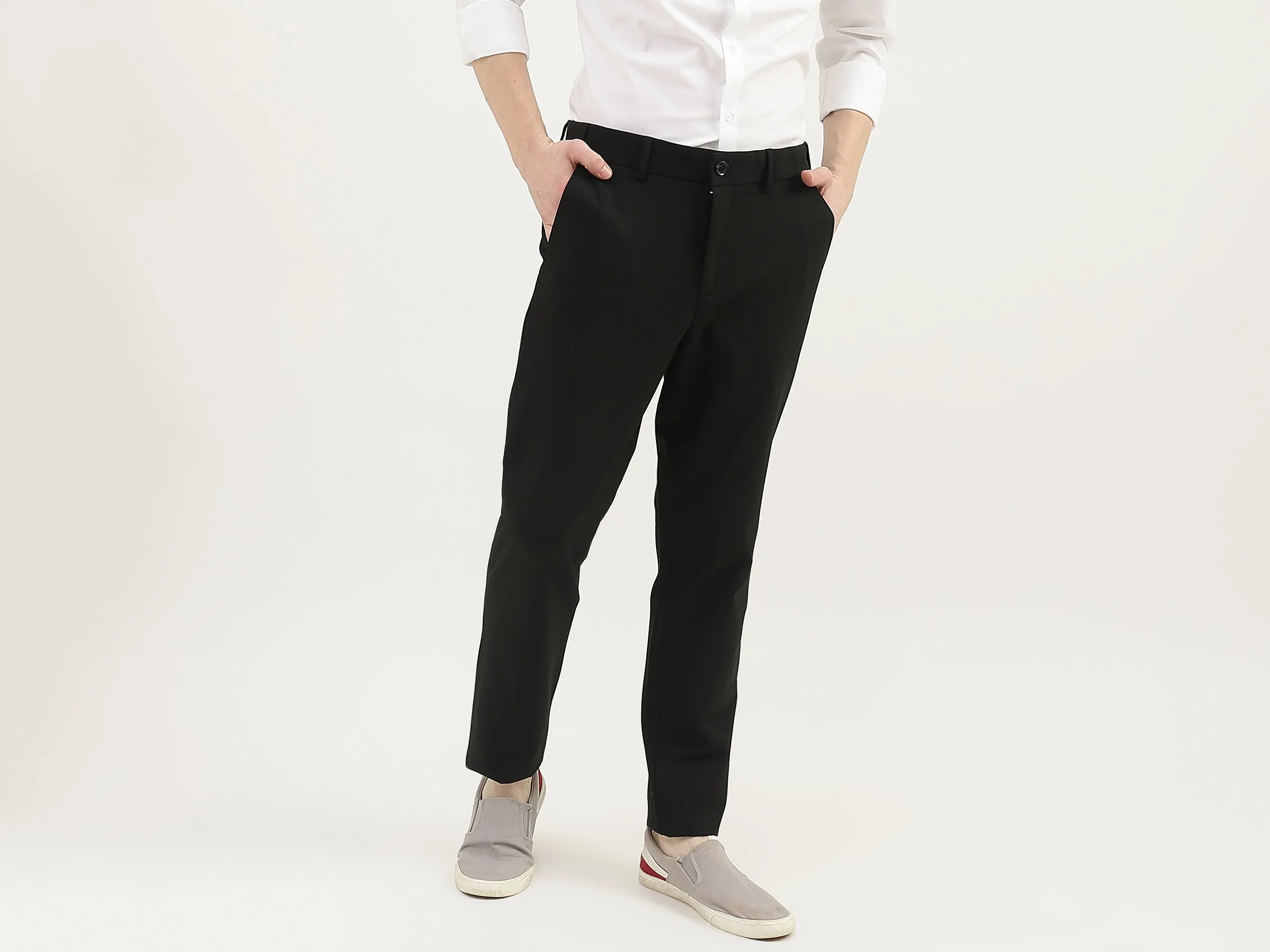 Men Solid Slim Fit Trousers