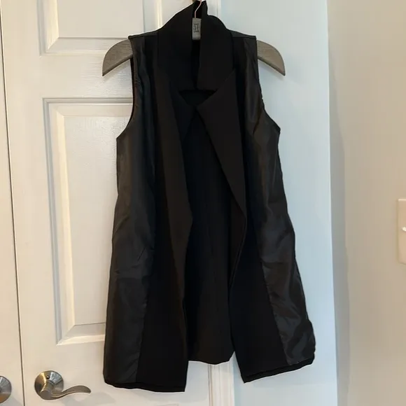 NWOT Sleeveless Black Blazers -new without tag condition