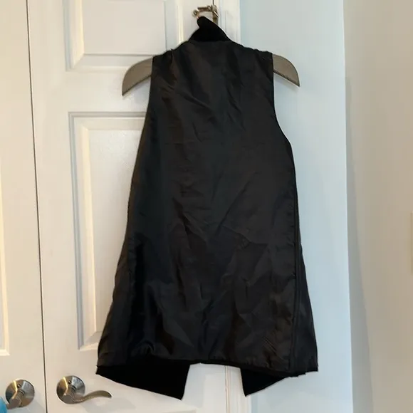NWOT Sleeveless Black Blazers -new without tag condition