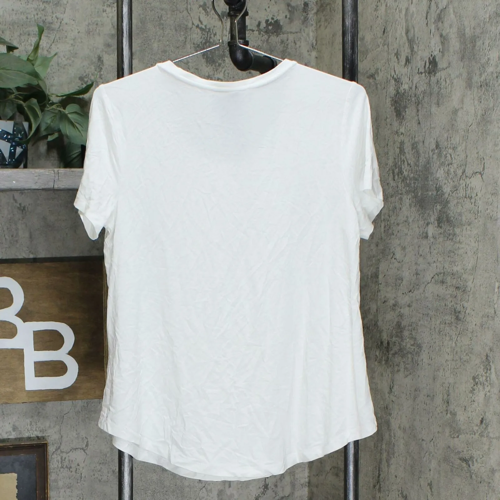 NWT JM Collection Petite Short Sleeve Shirttail Hem Knit Top. 88144UL477 PL