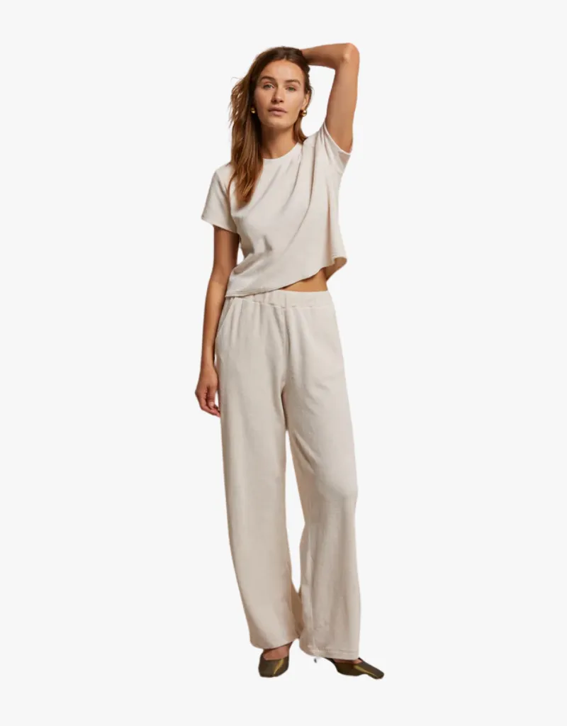 Perfect White Tee Holly Velour Wide Leg Sweatpants in Sugar