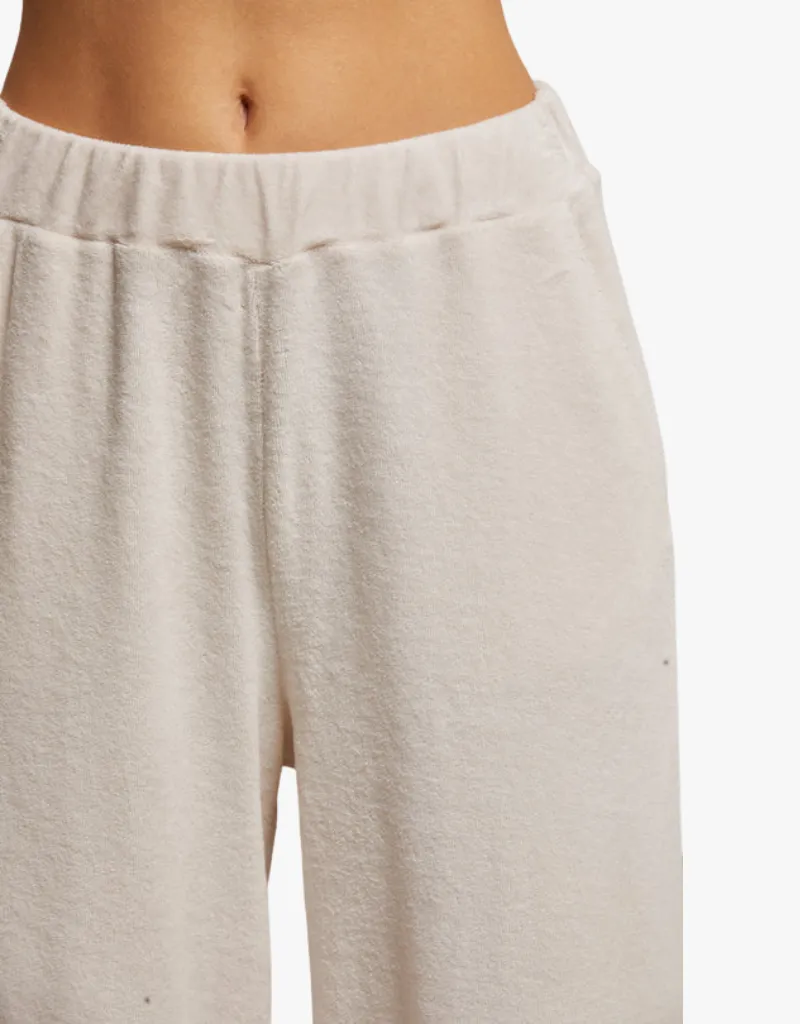 Perfect White Tee Holly Velour Wide Leg Sweatpants in Sugar